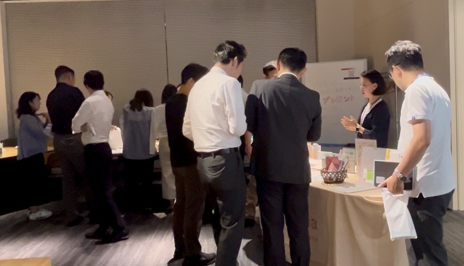 展示を見てくださった参加者の方々